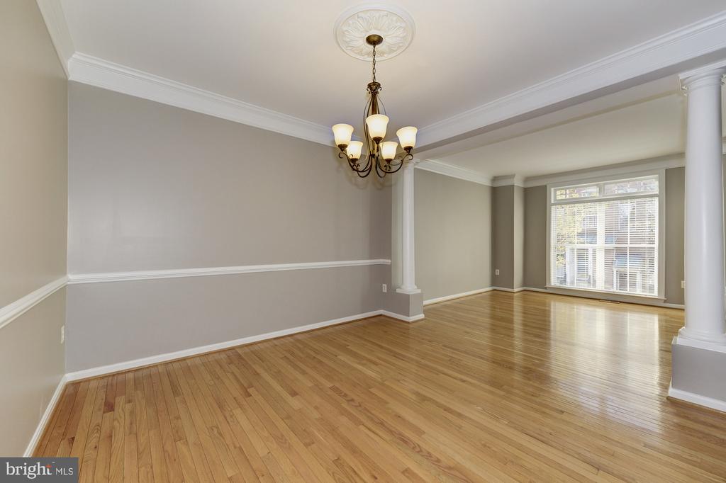 5007 BARBOUR DRIVE