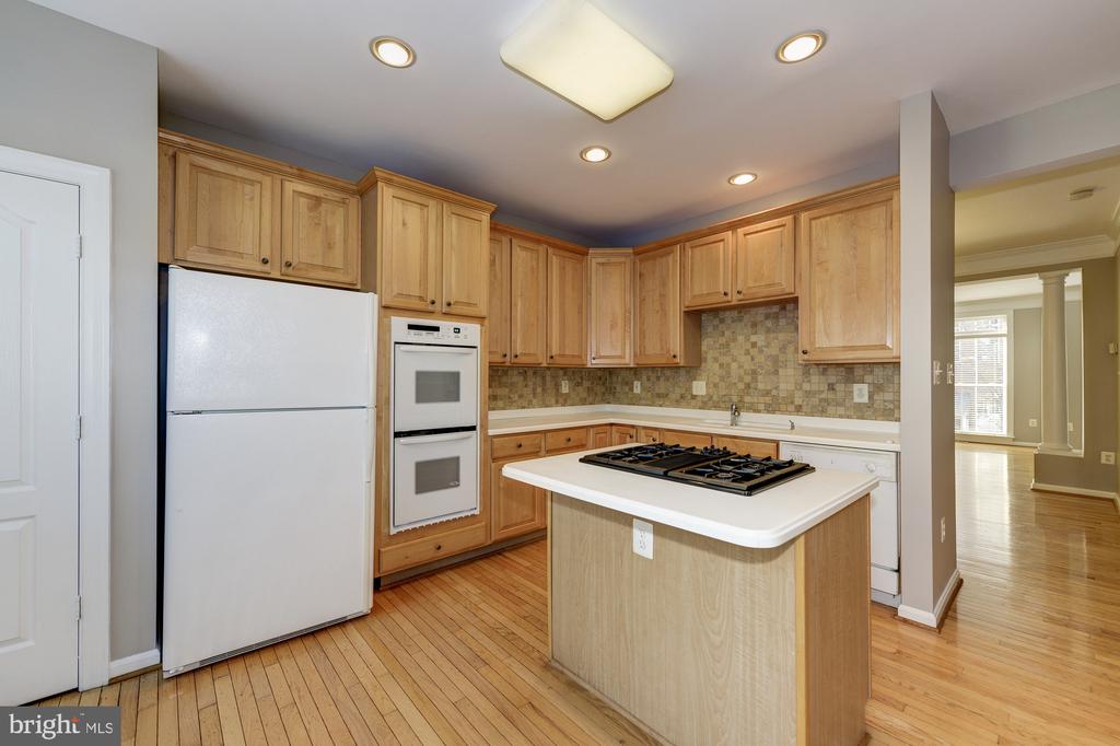 5007 BARBOUR DRIVE