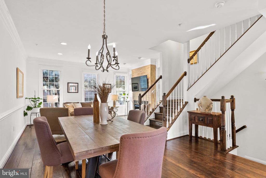 315 SECOND STREET