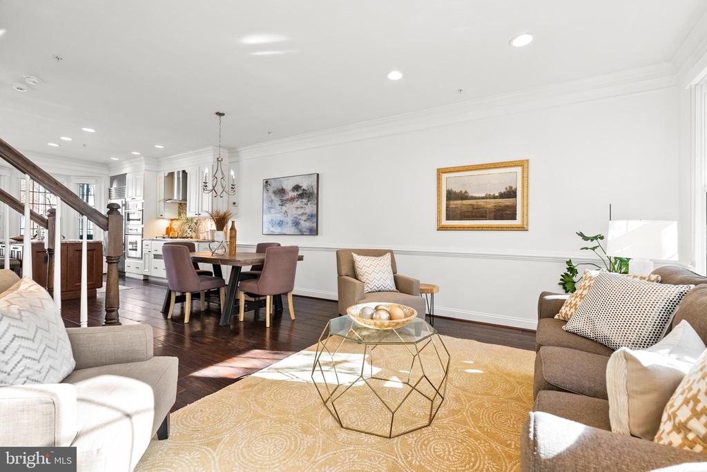 315 SECOND STREET