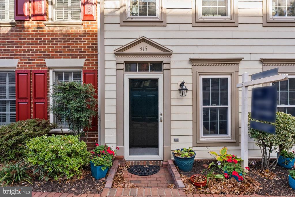 315 SECOND STREET