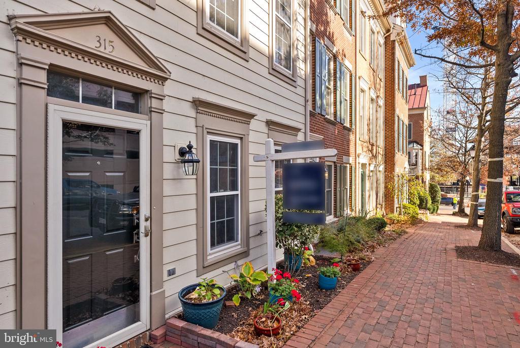 315 SECOND STREET