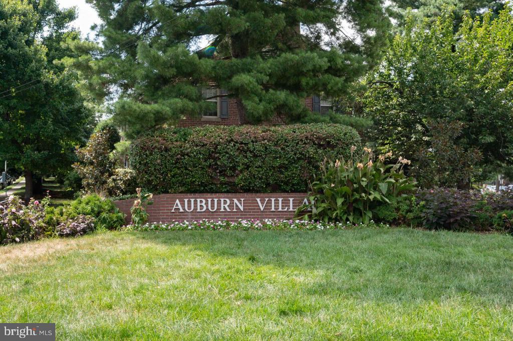 17 AUBURN COURT A