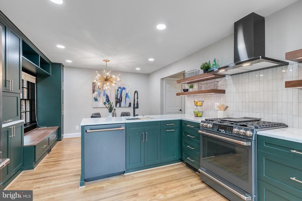 821 GREEN STREET