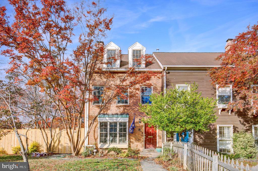 821 GREEN STREET