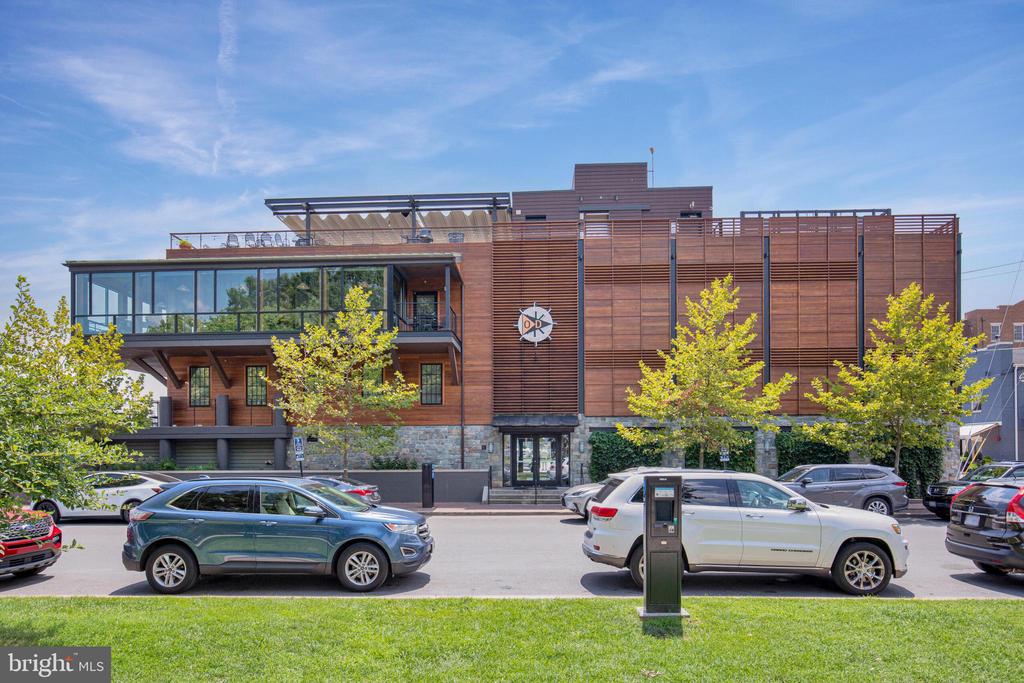 821 GREEN STREET