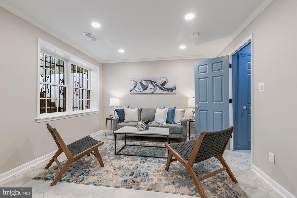 821 GREEN STREET
