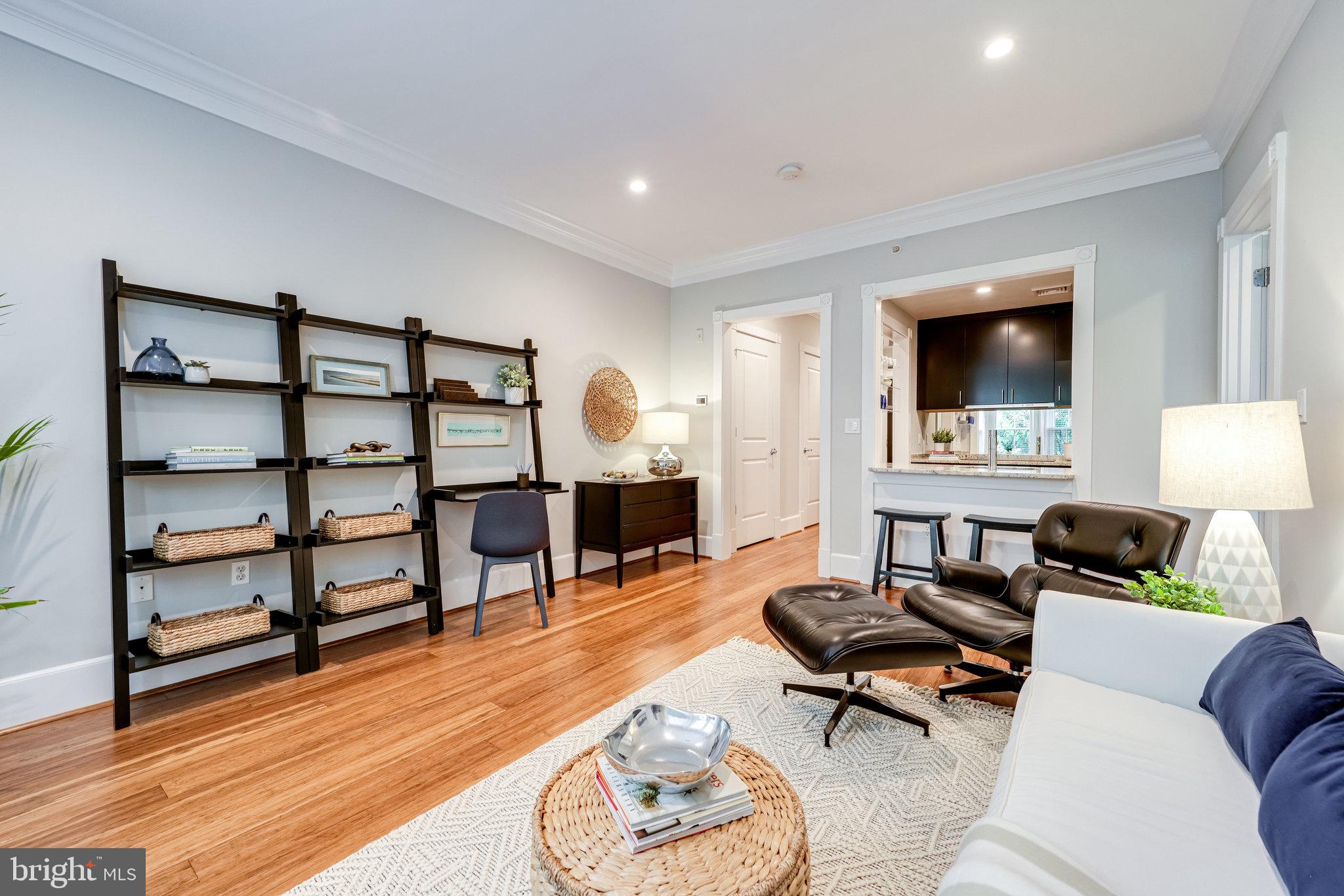 910 POWHATAN STREET 205S