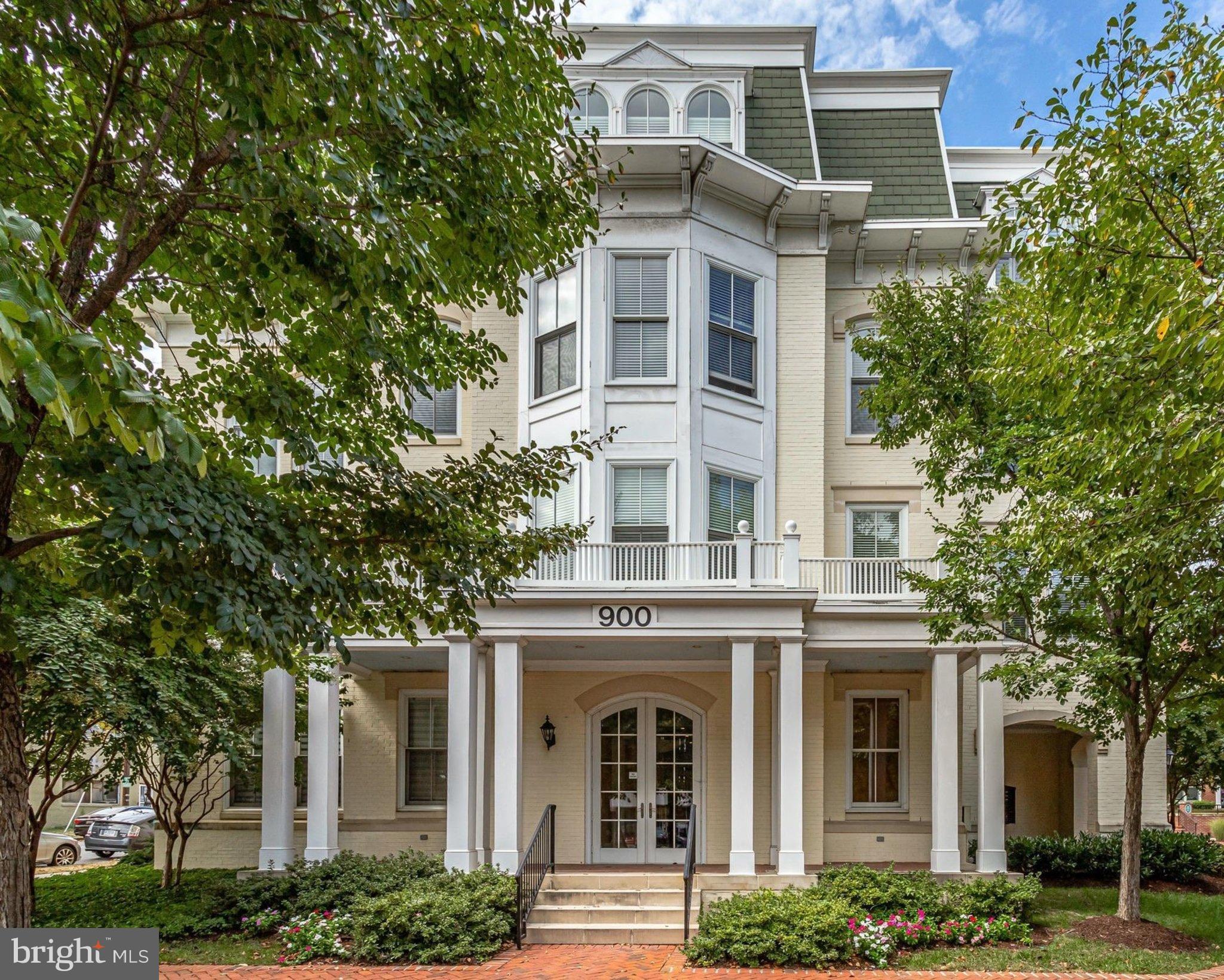 910 POWHATAN STREET 205S