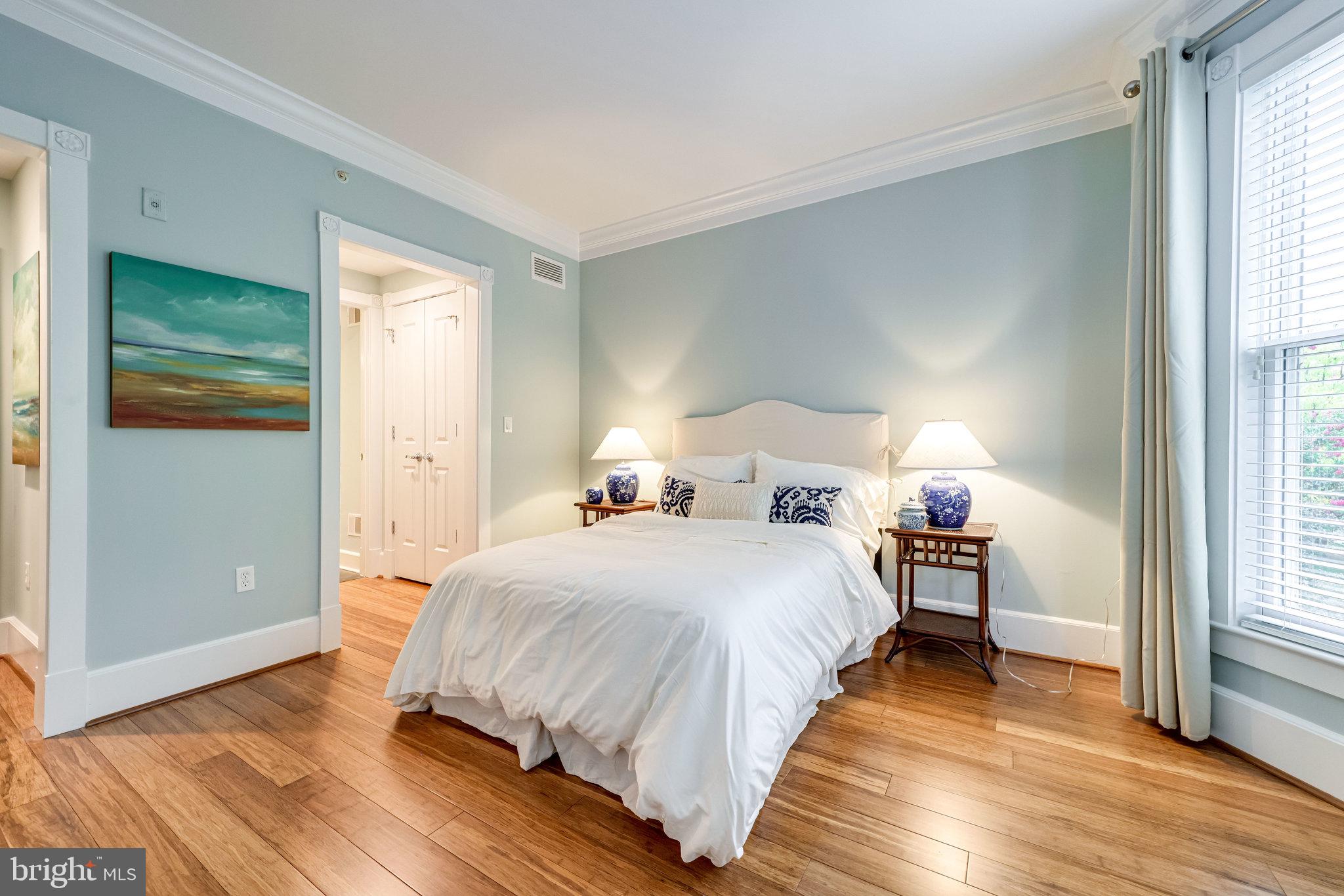 910 POWHATAN STREET 205S