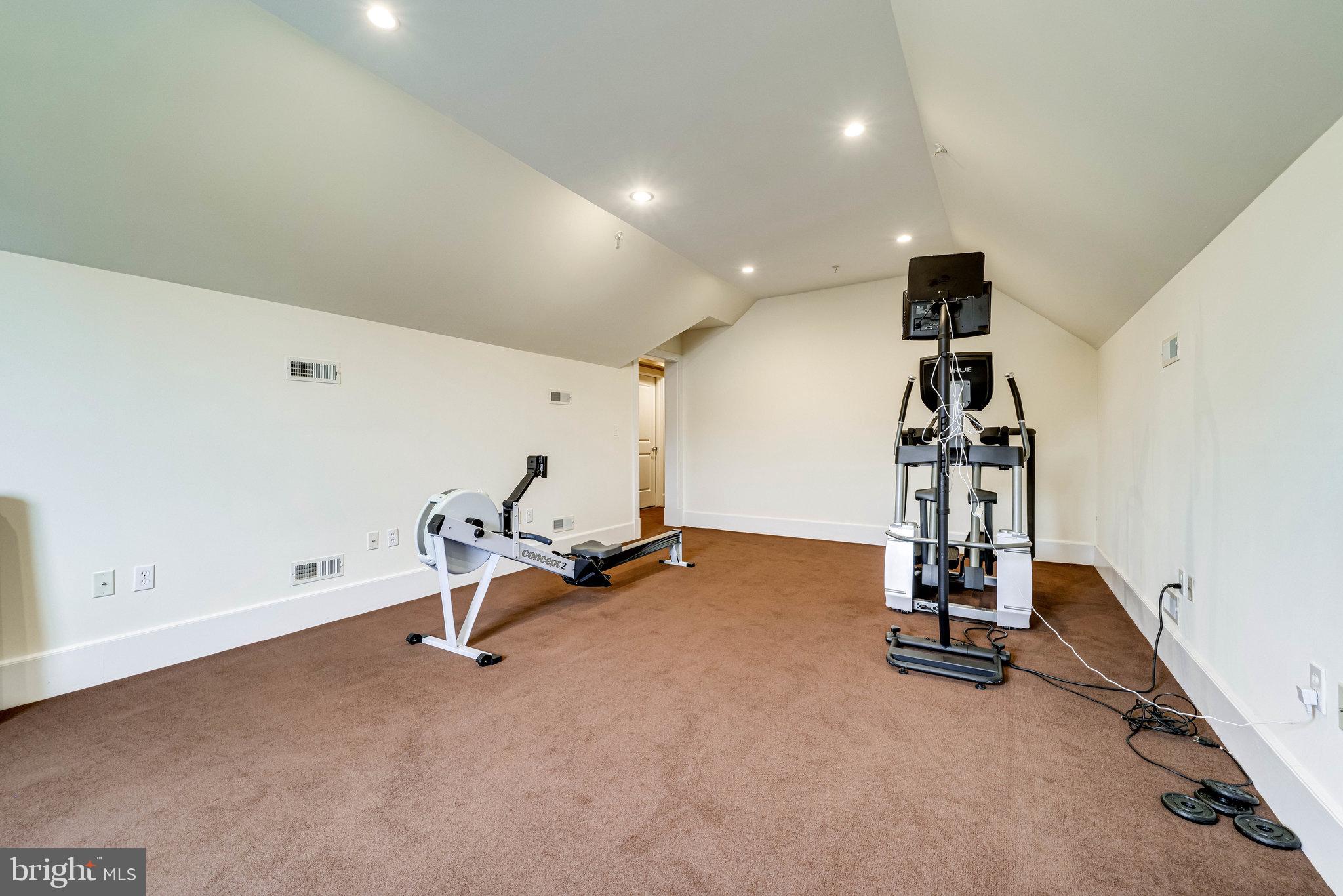 910 POWHATAN STREET 205S