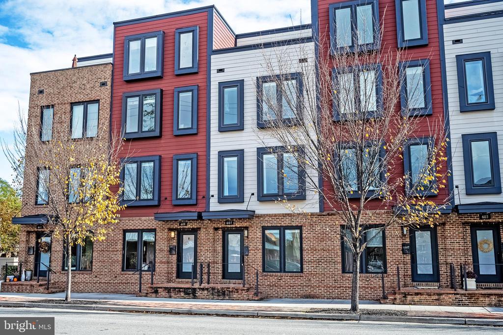 607 N HENRY STREET