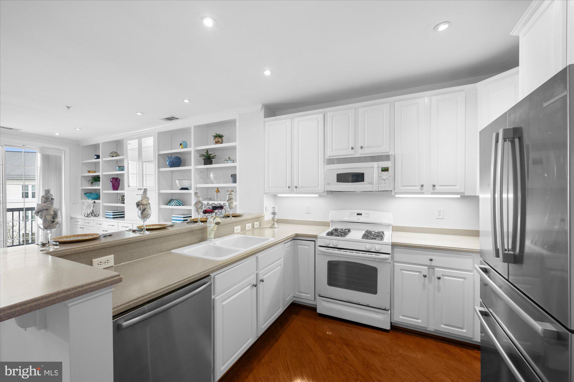 400 CAMERON STATION BOULEVARD 421