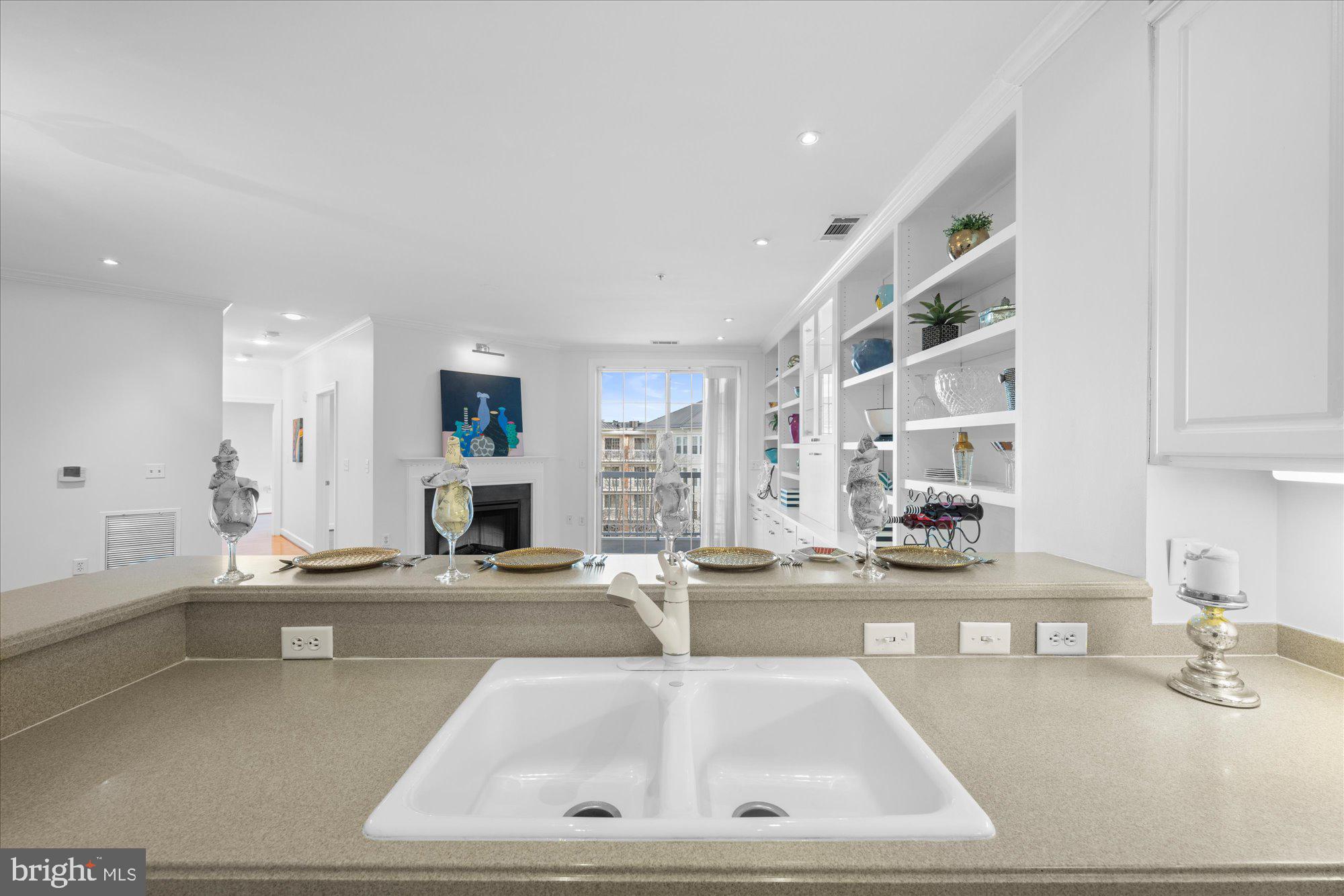 400 CAMERON STATION BOULEVARD 421