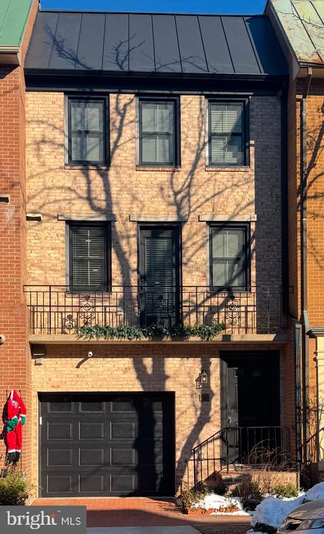 109 QUEEN STREET