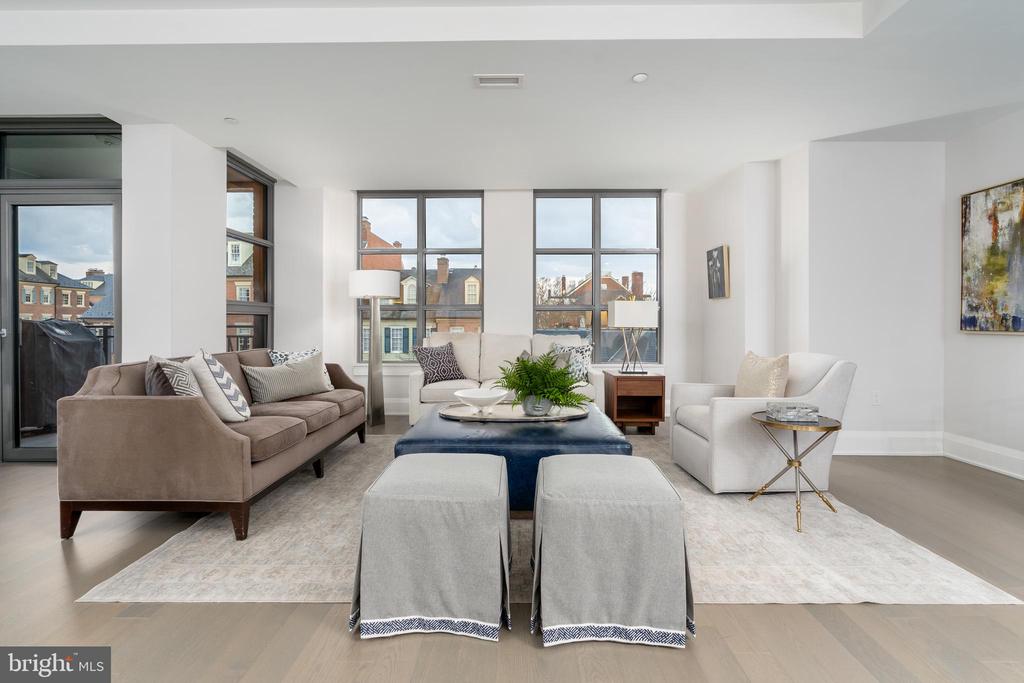16 BAKERS WALK 304