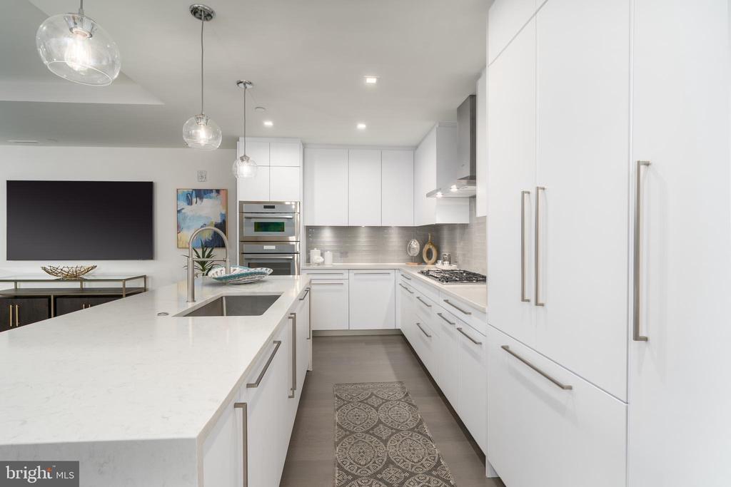 16 BAKERS WALK 304