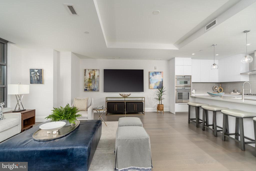 16 BAKERS WALK 304