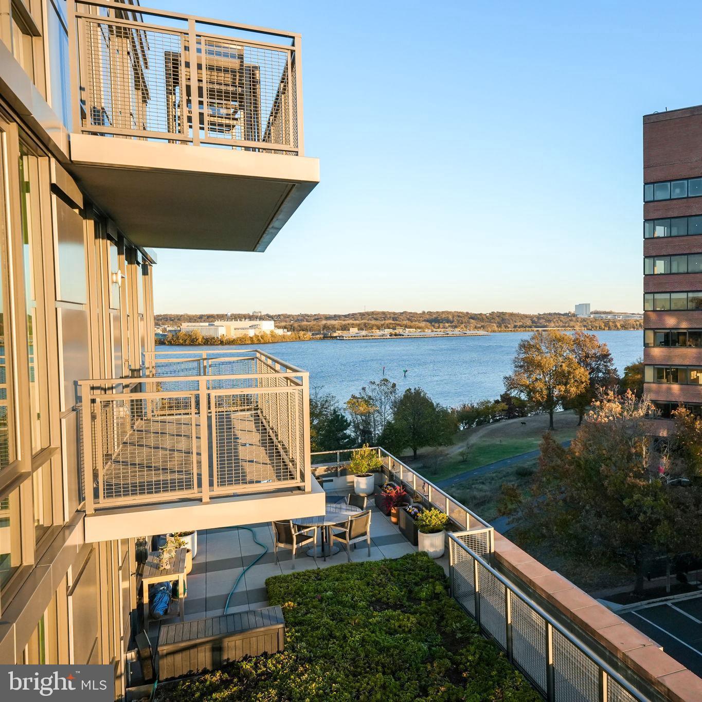 1201 N ROYAL STREET 601