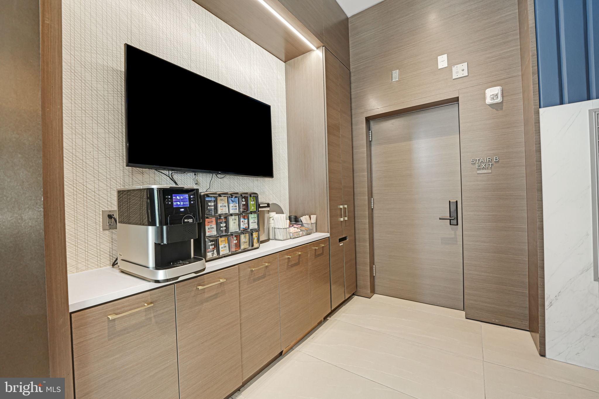 1201 N ROYAL STREET 601