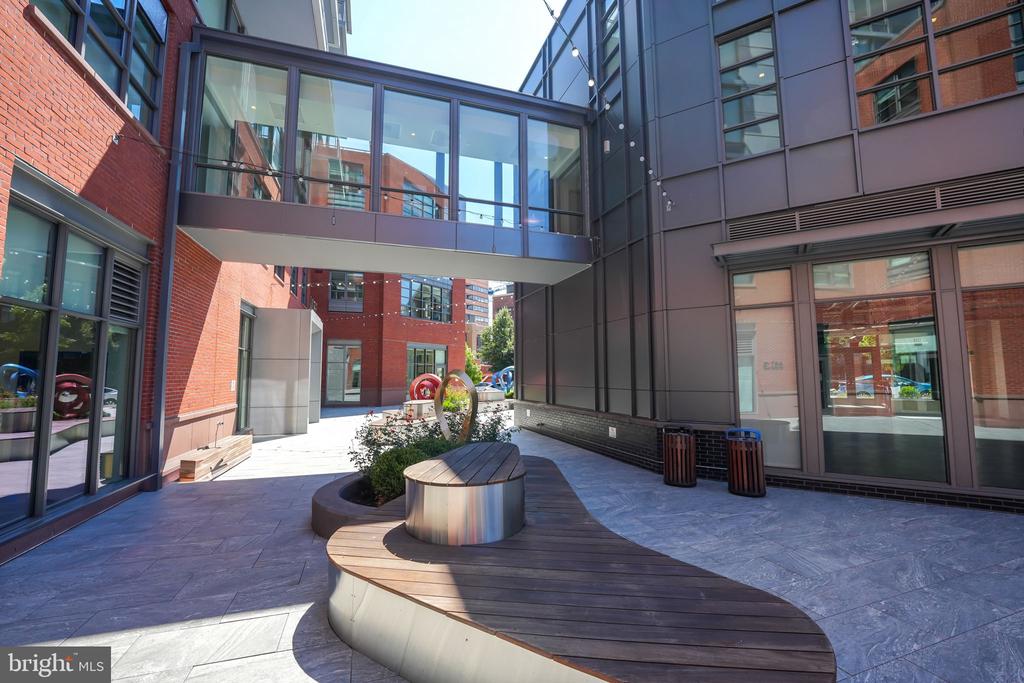 1201 N ROYAL STREET 601