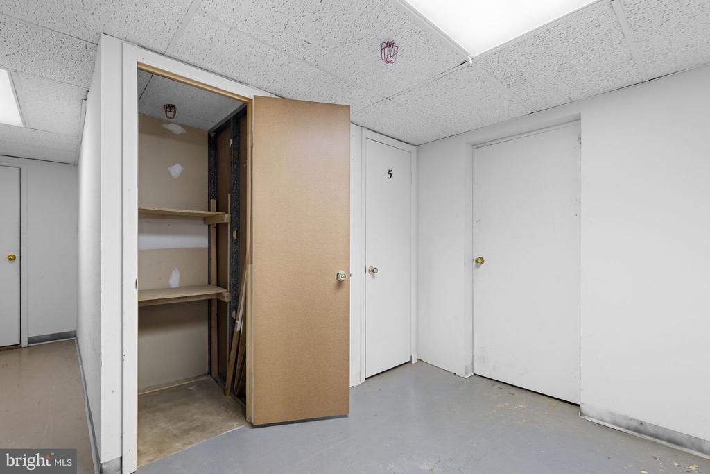 202 SKYHILL ROAD 3