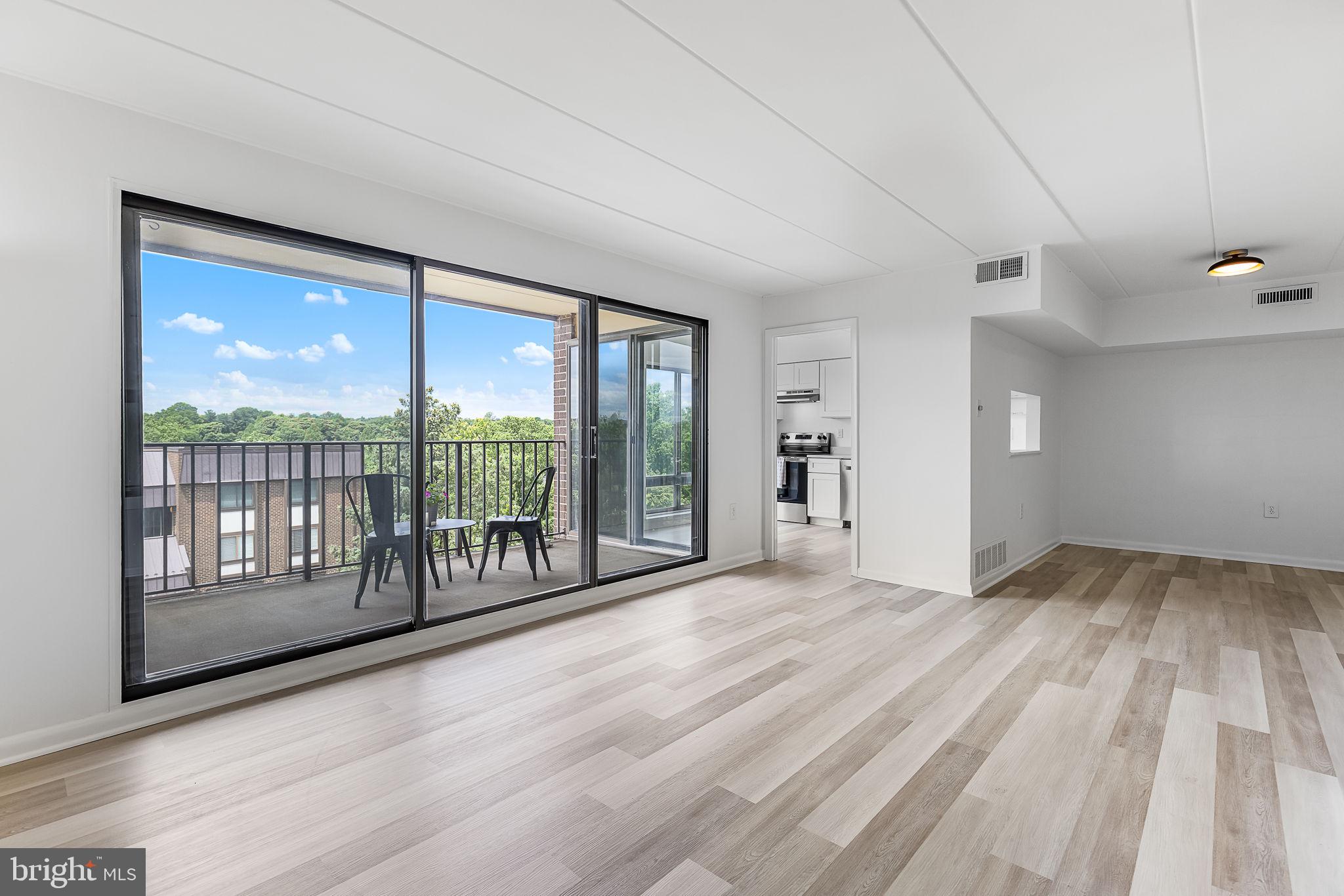 128 ROBERTS LANE 301