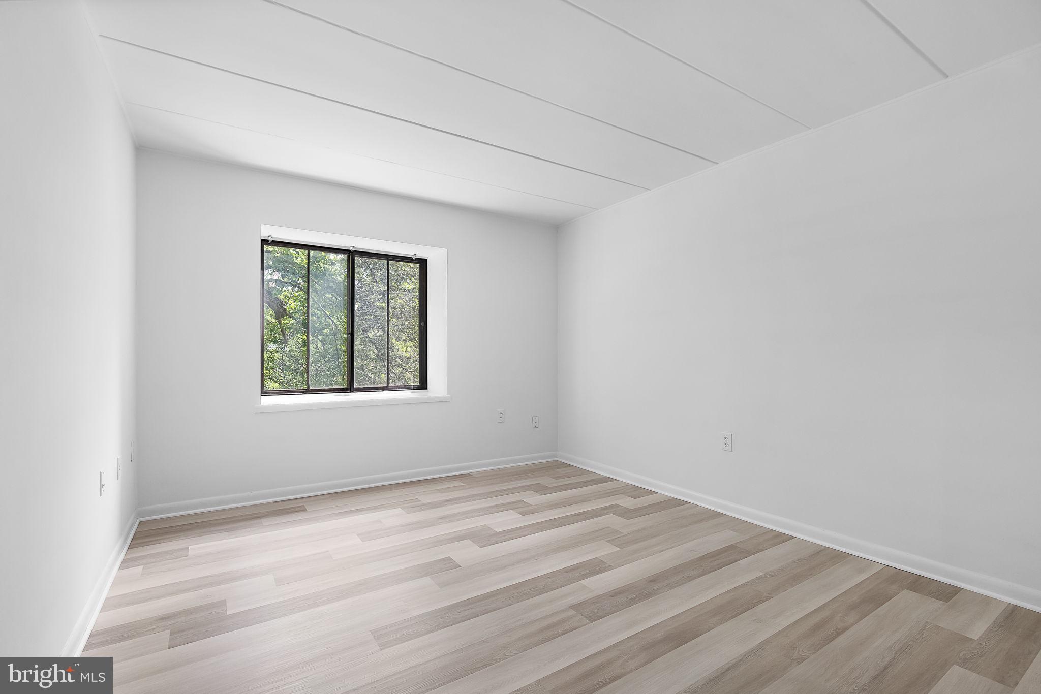 128 ROBERTS LANE 301