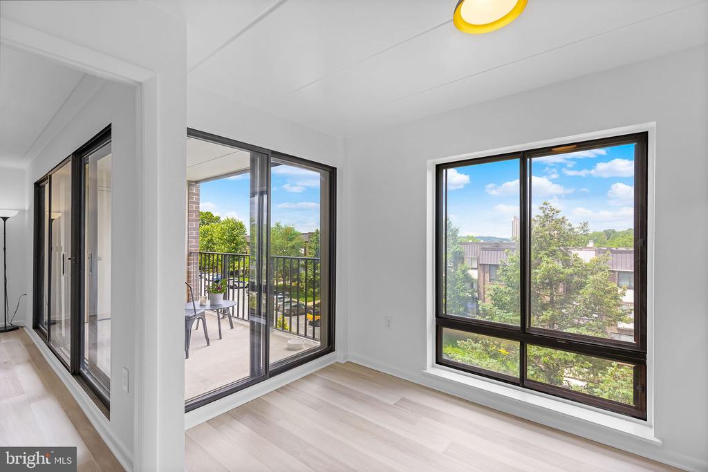128 ROBERTS LANE 301