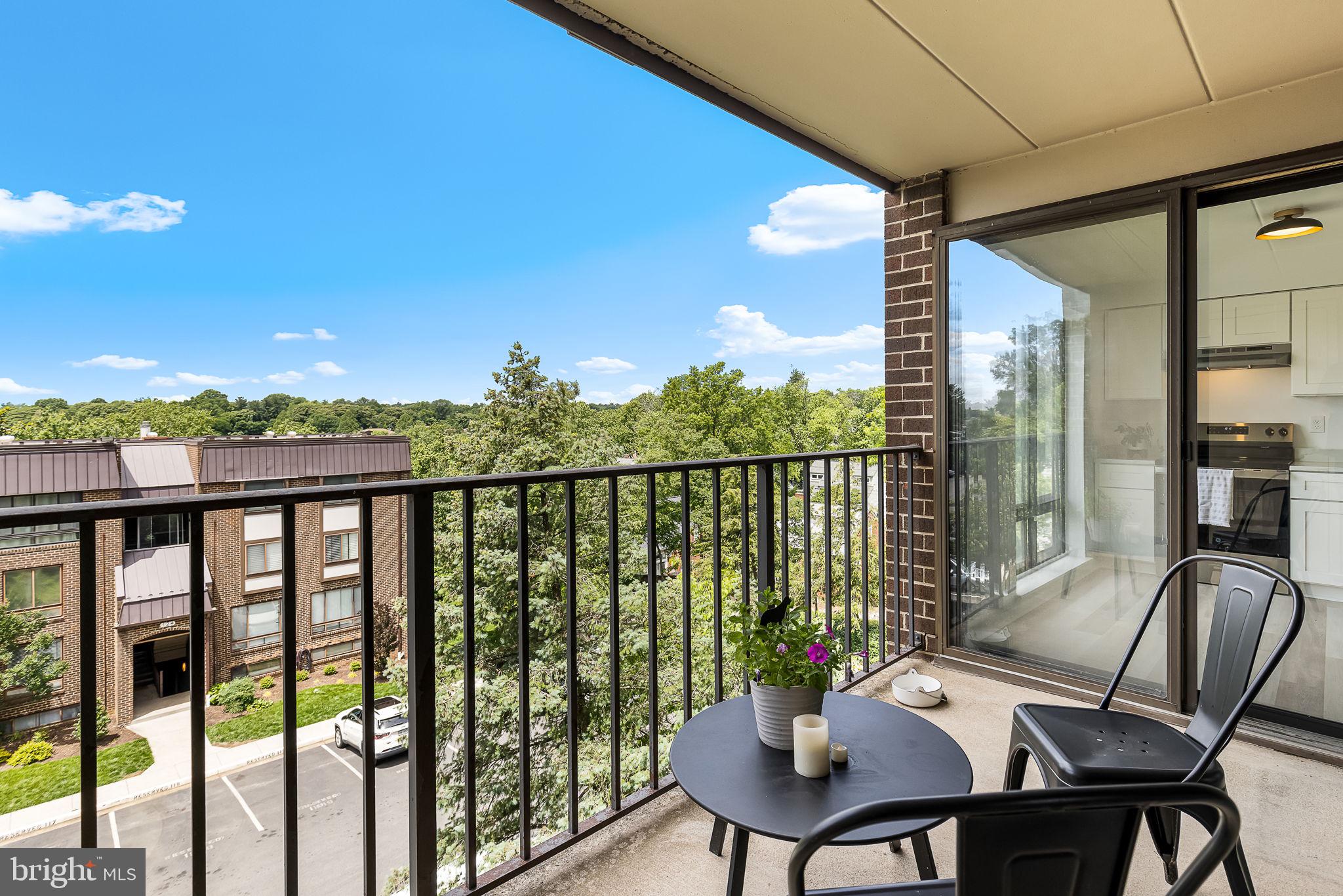 128 ROBERTS LANE 301