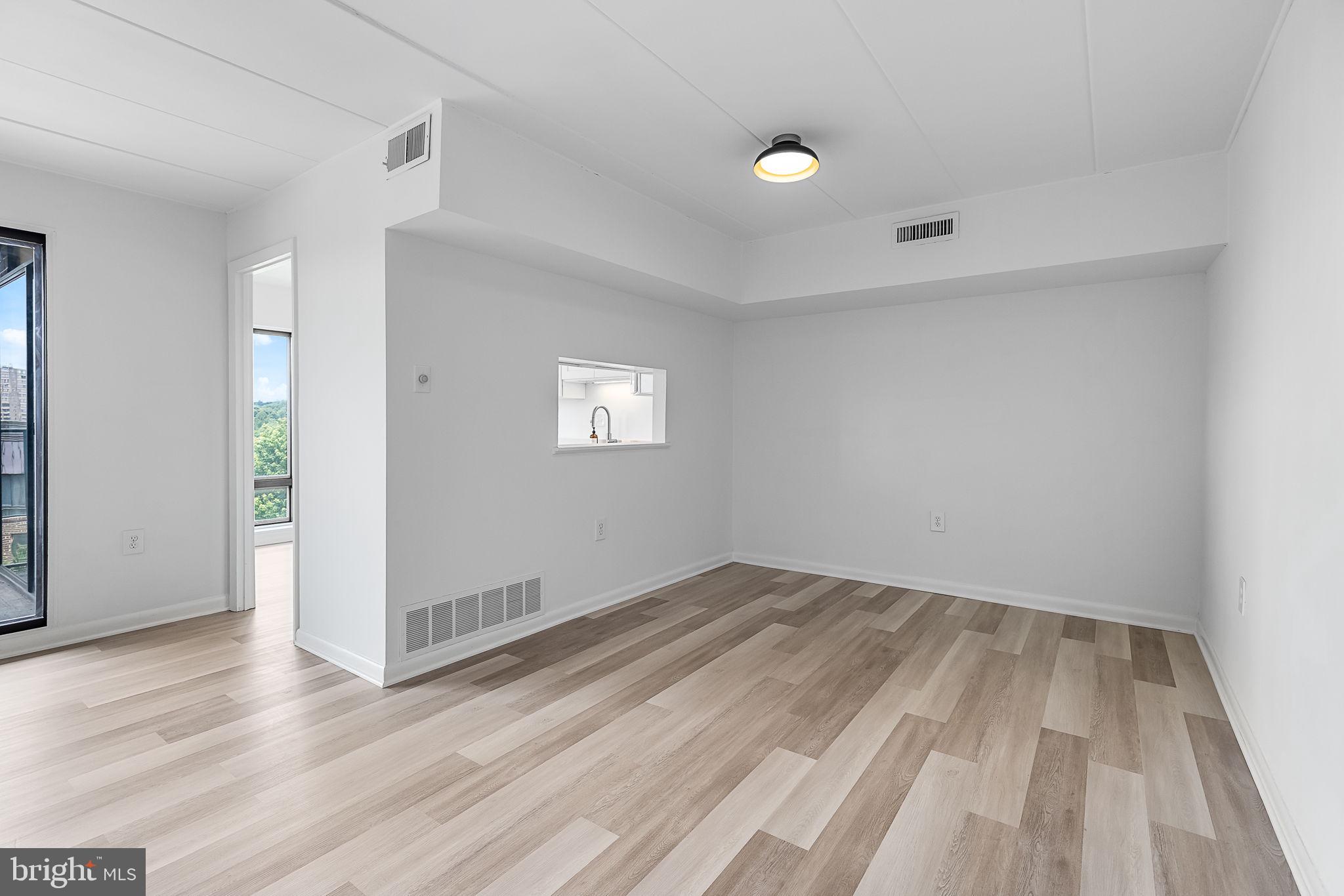 128 ROBERTS LANE 301