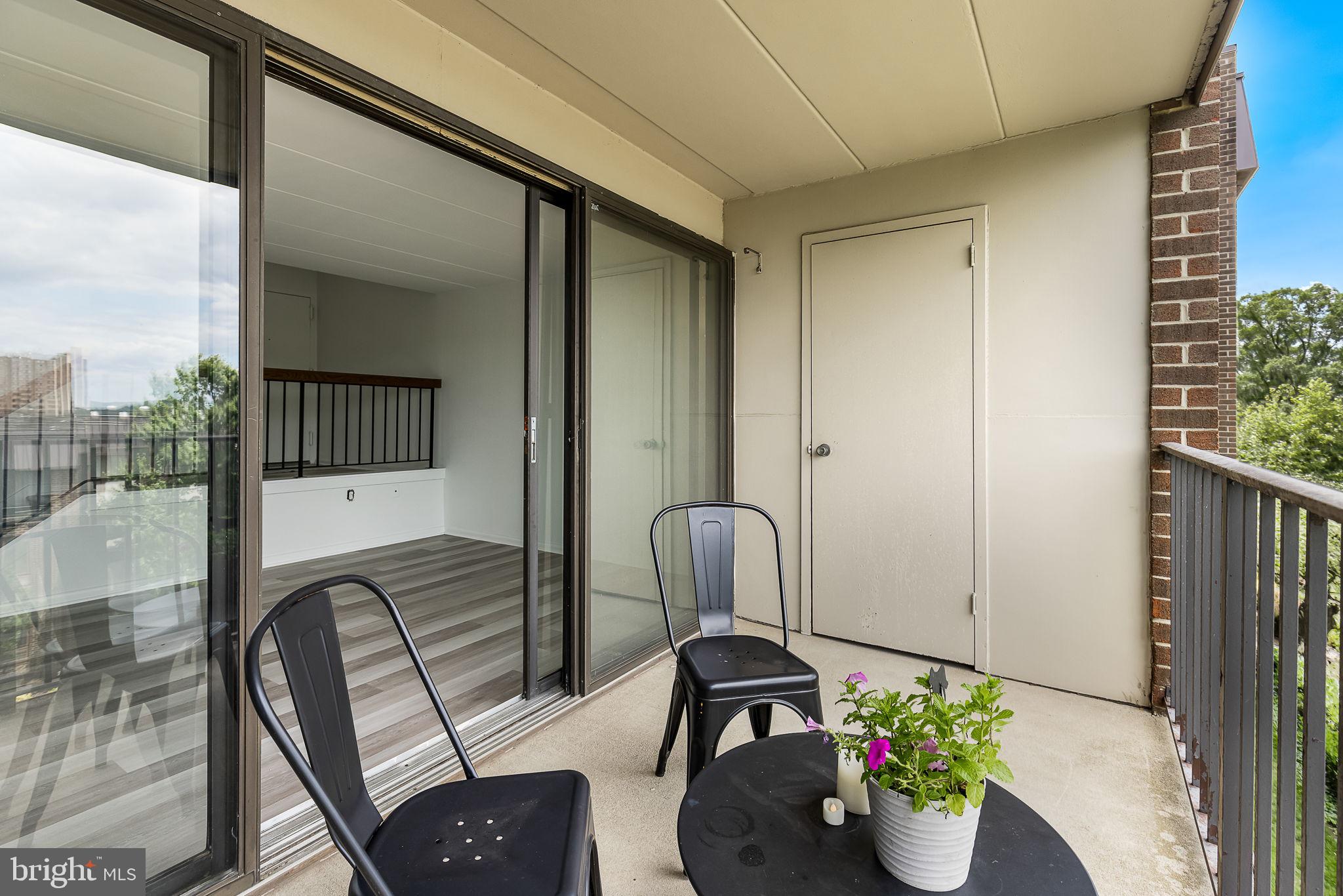 128 ROBERTS LANE 301