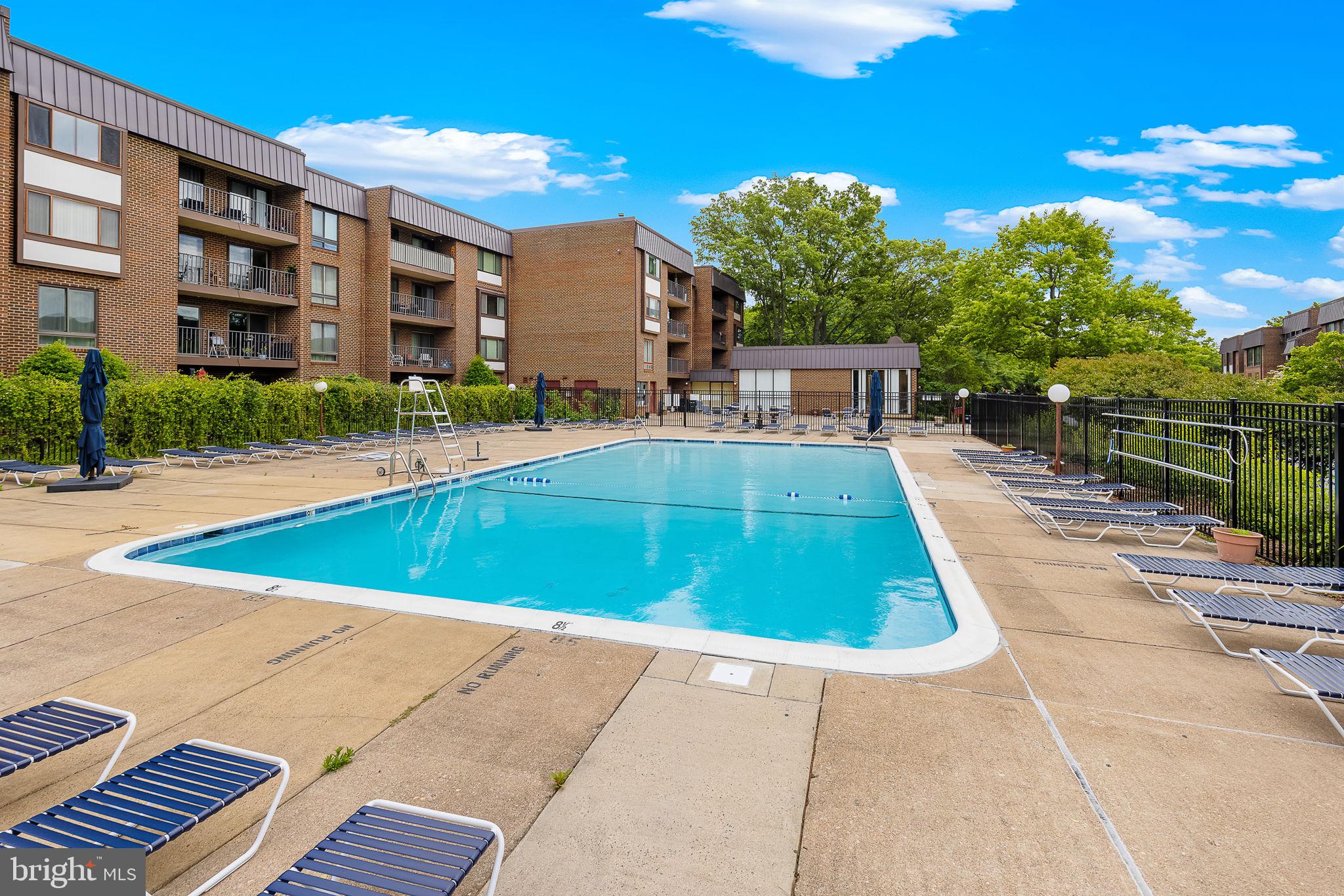 128 ROBERTS LANE 301