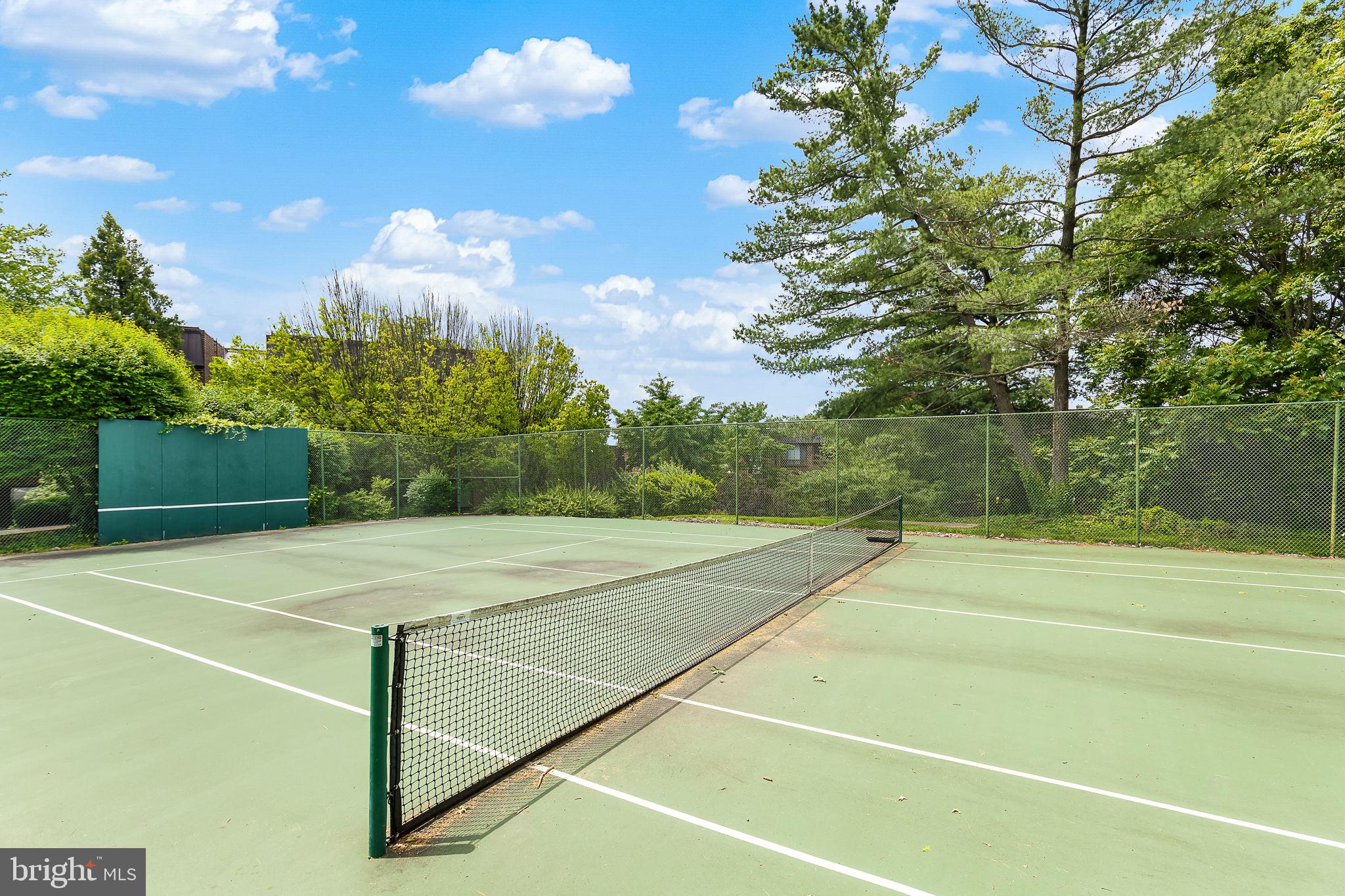 128 ROBERTS LANE 301