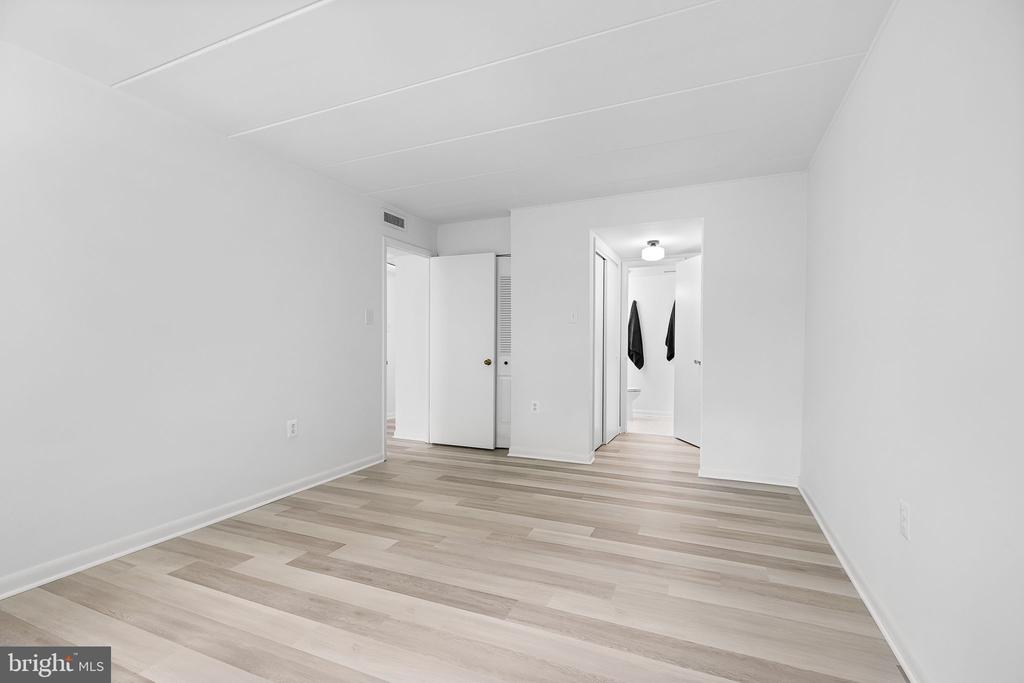 128 ROBERTS LANE 301