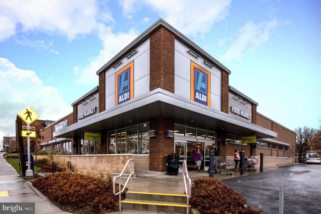 115 E GLEBE ROAD A