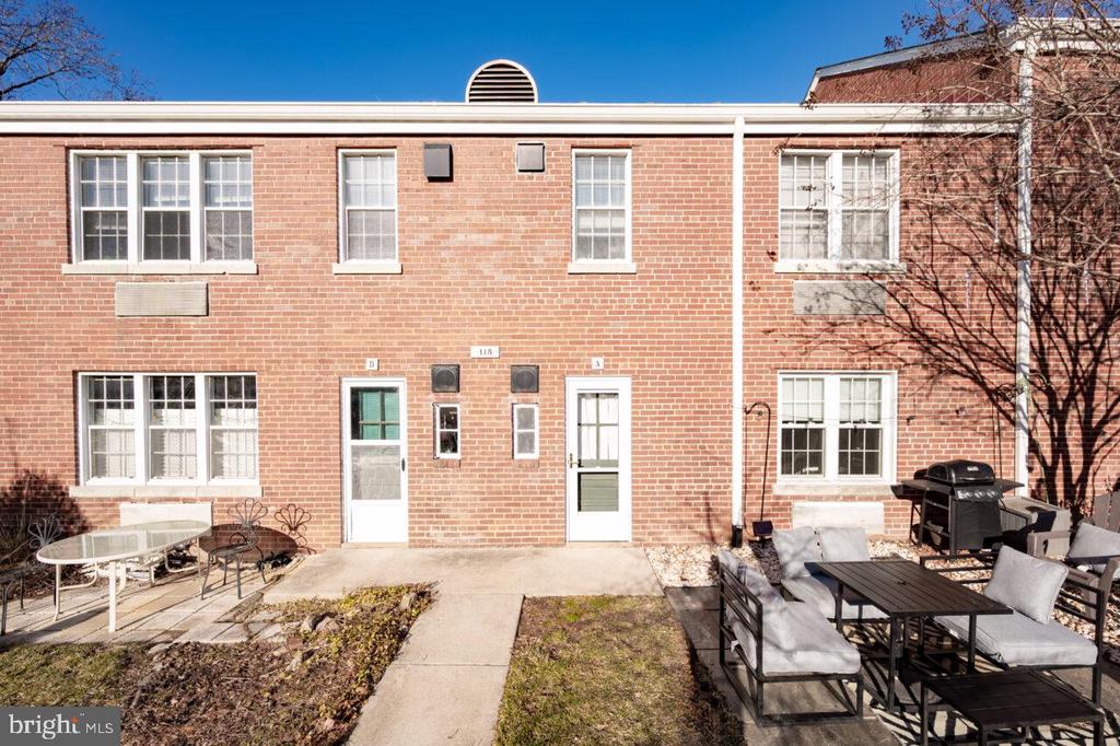 115 E GLEBE ROAD A