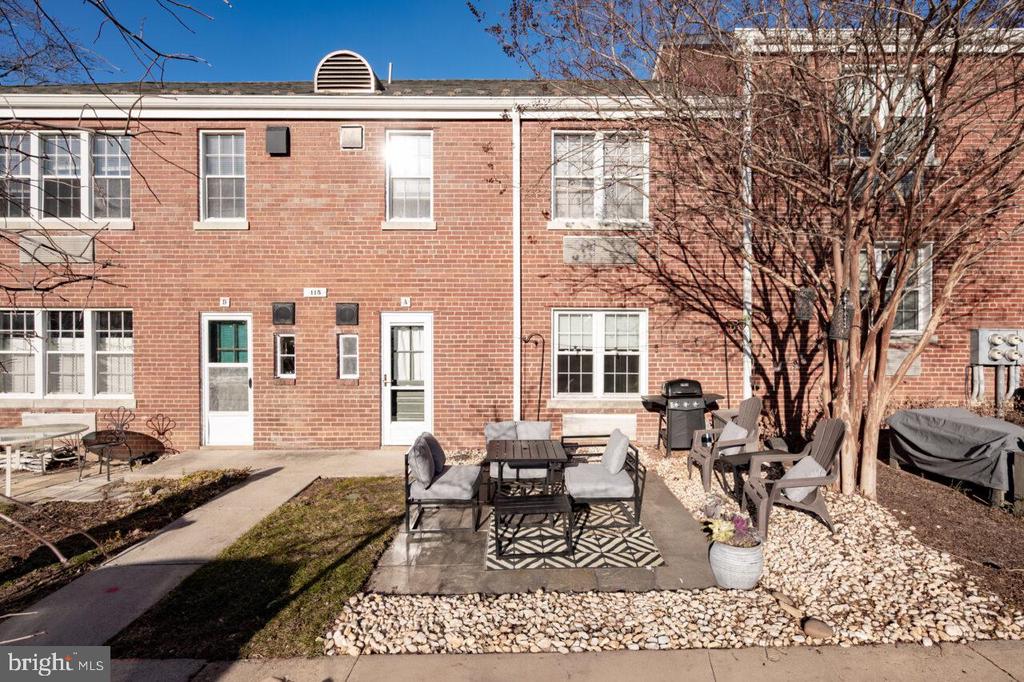 115 E GLEBE ROAD A