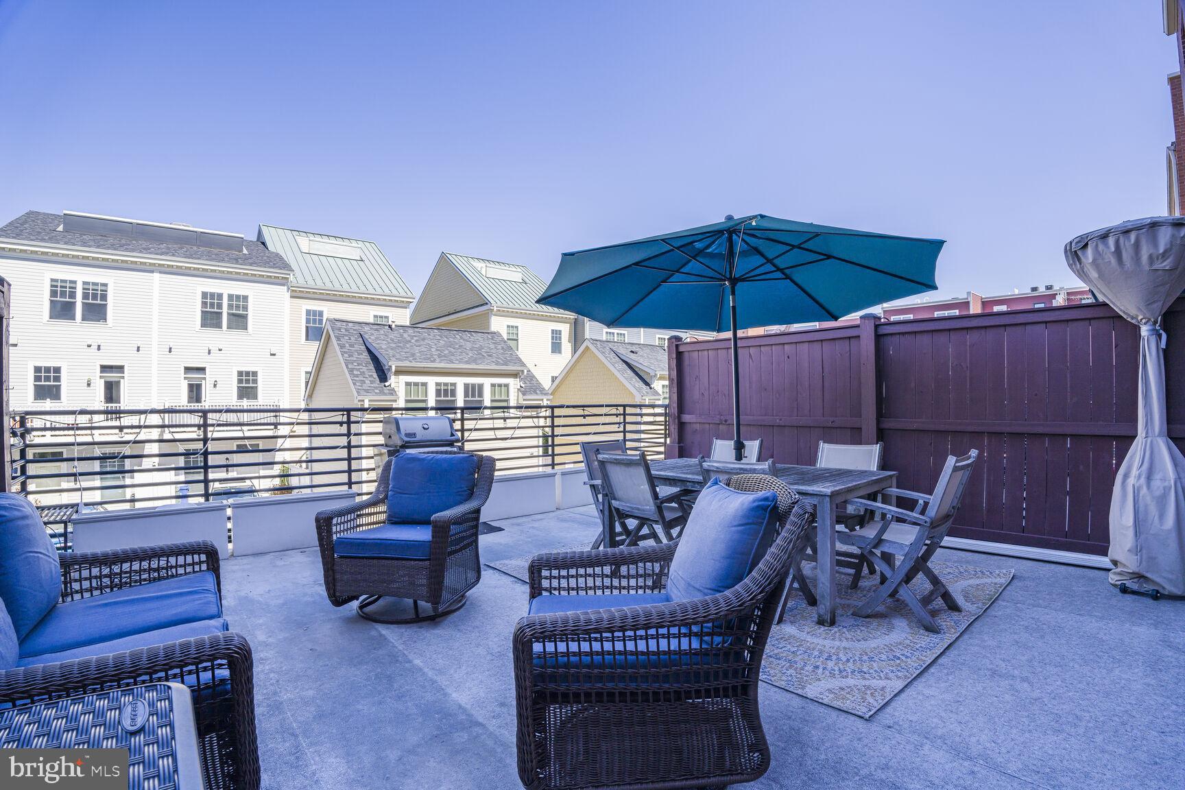 714 E HOWELL AVENUE E