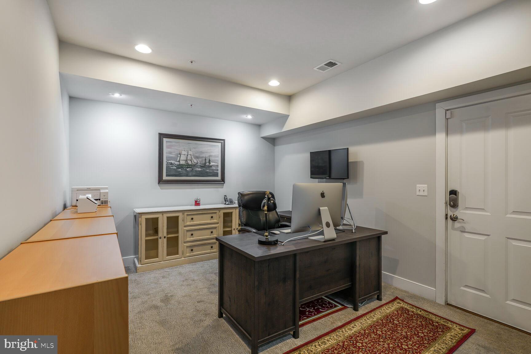 714 E HOWELL AVENUE E