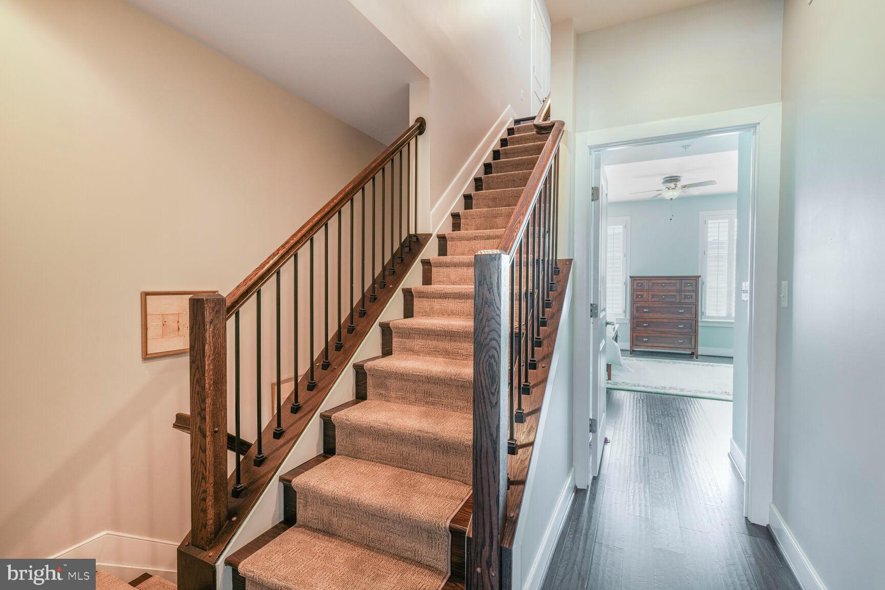 714 E HOWELL AVENUE E