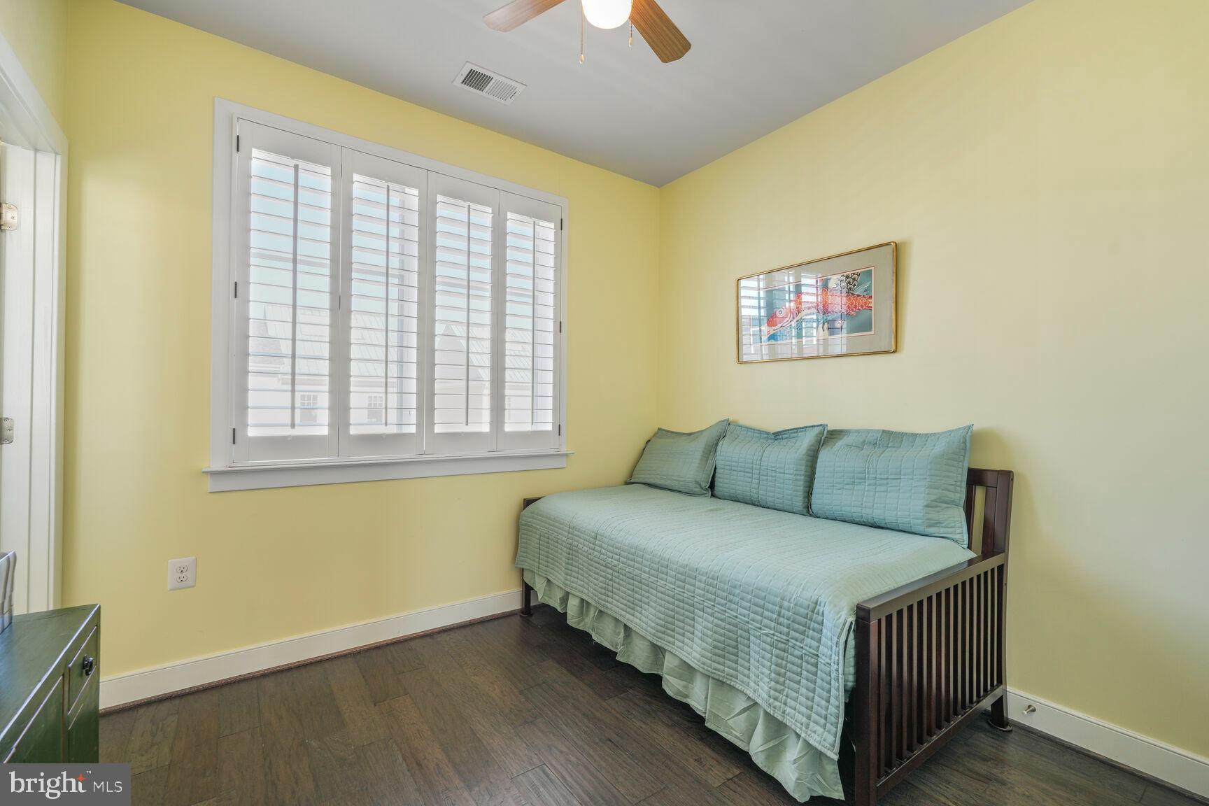 714 E HOWELL AVENUE E