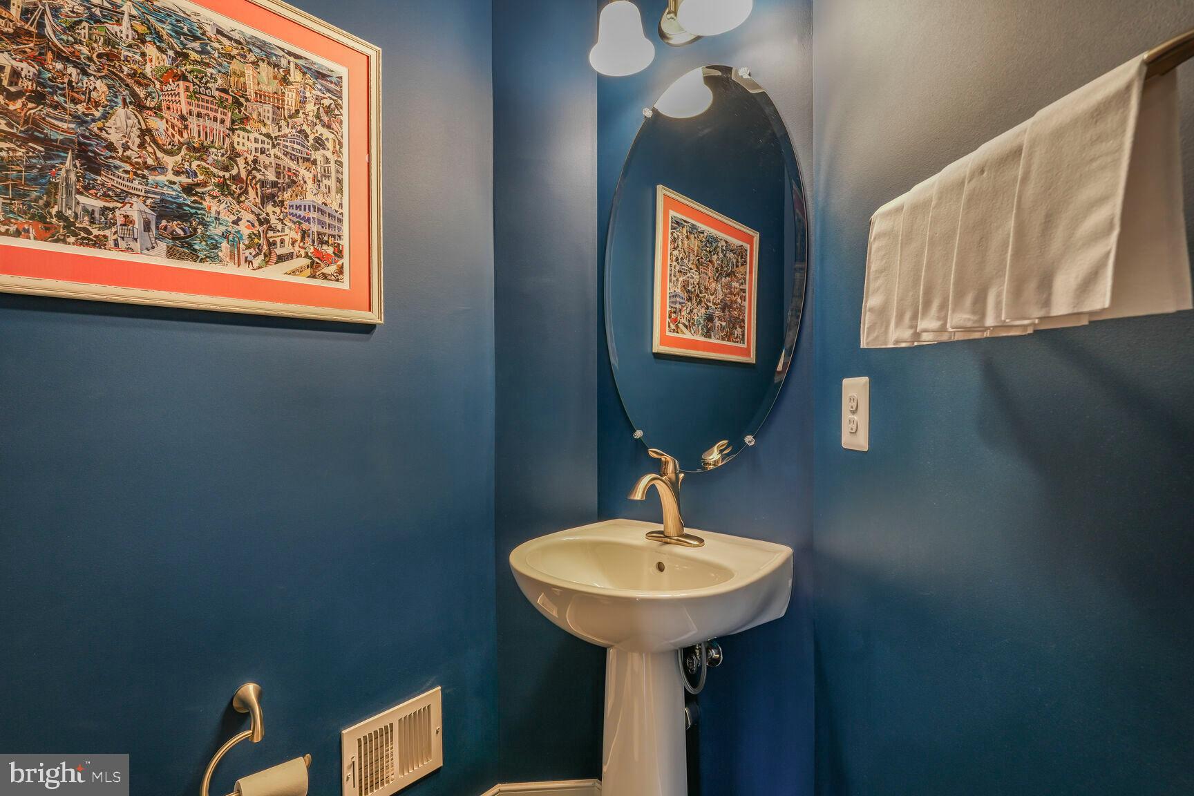 714 E HOWELL AVENUE E