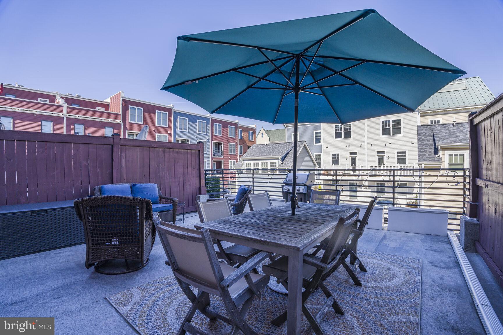 714 E HOWELL AVENUE E