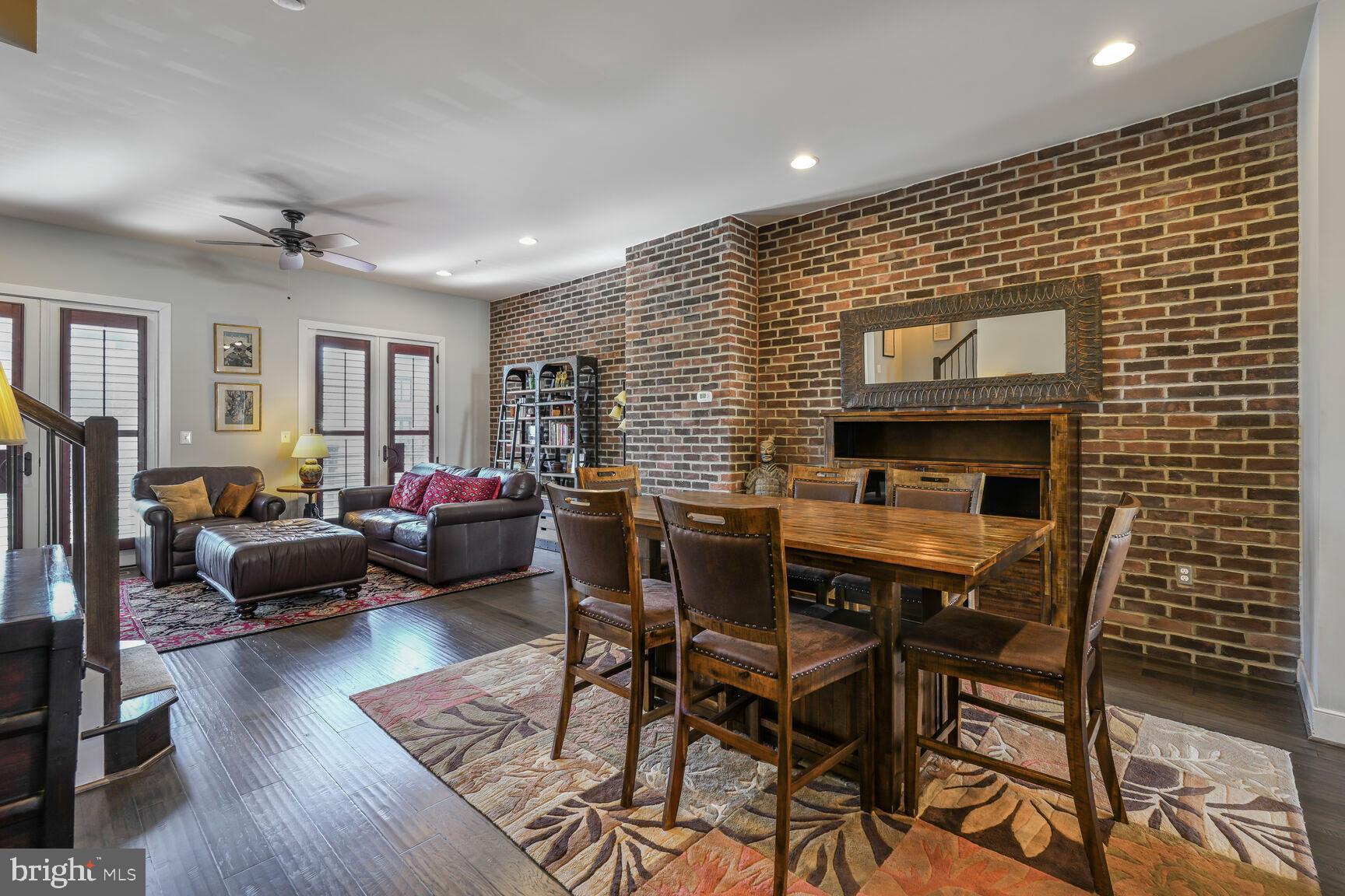 714 E HOWELL AVENUE E