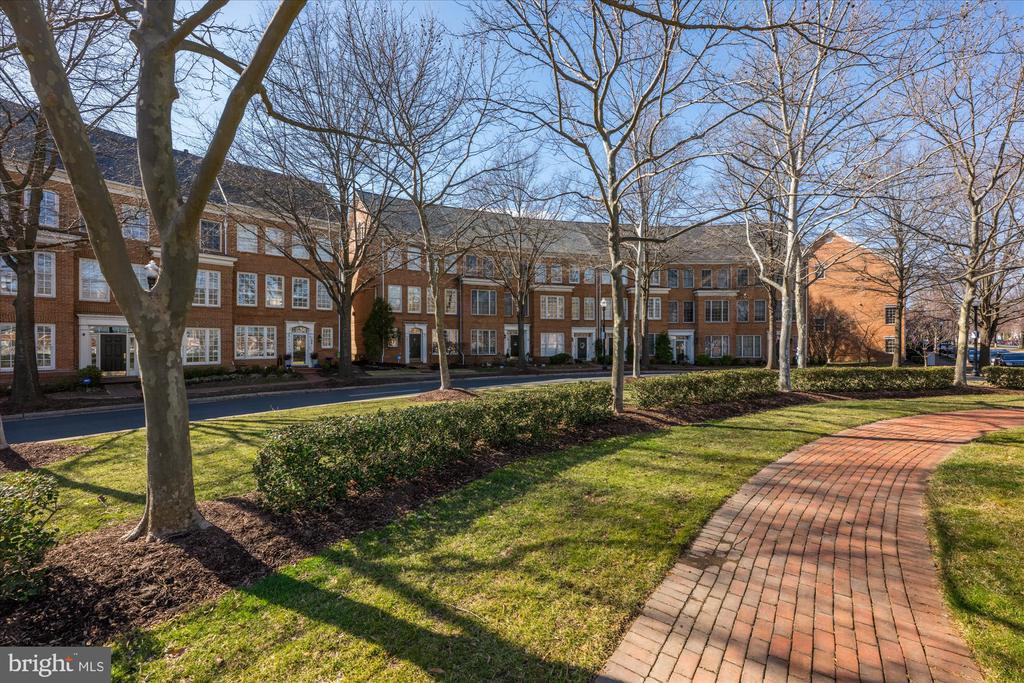 181 CAMERON STATION BOULEVARD