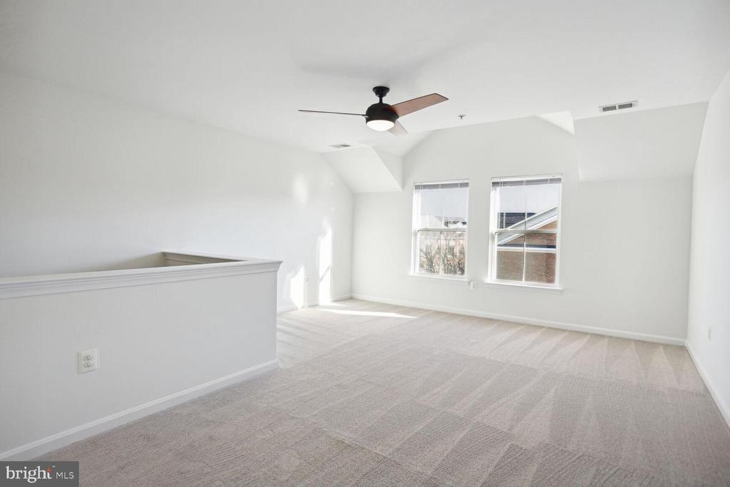 5133 GARDNER DRIVE