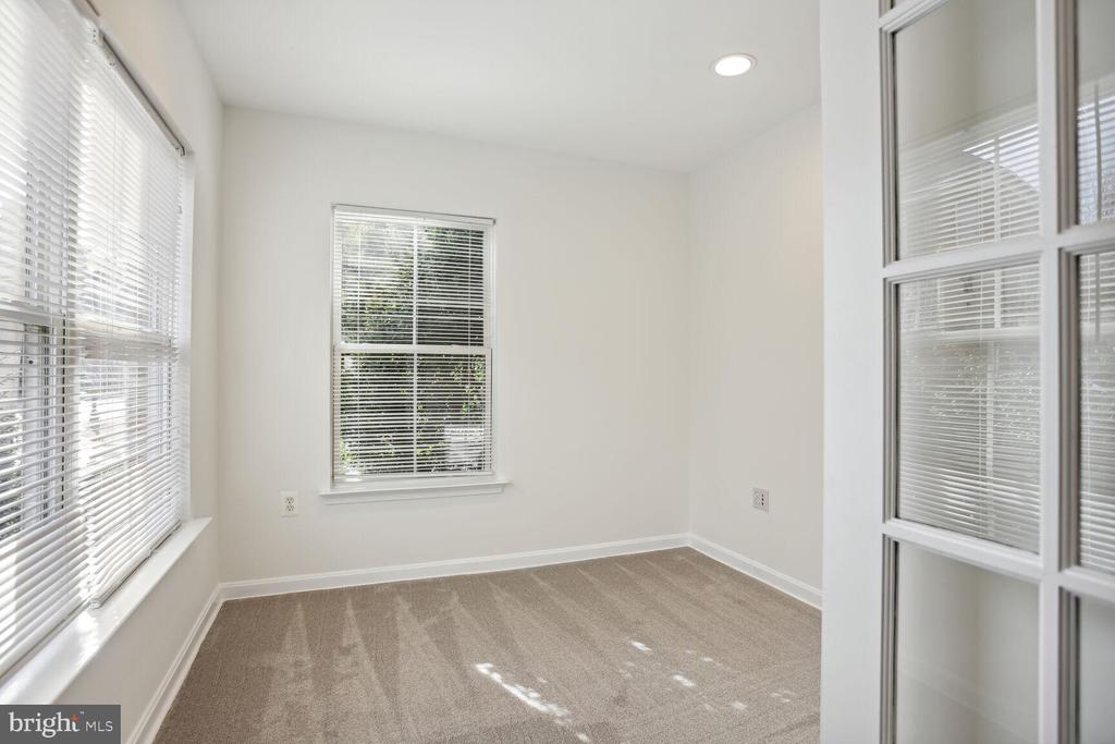 5133 GARDNER DRIVE