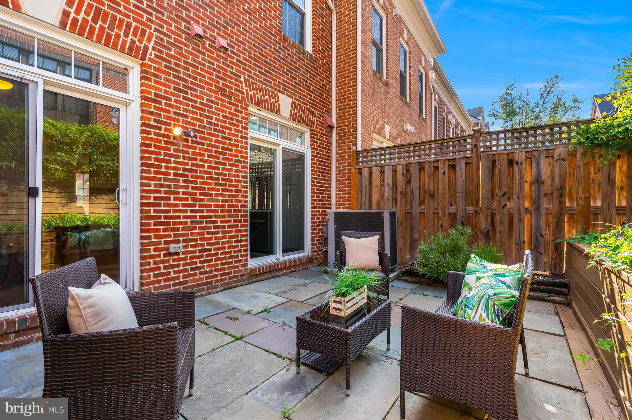 311 HEARTHSTONE MEWS