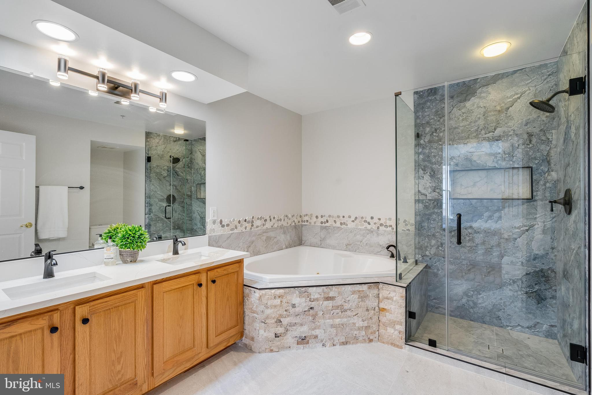 311 HEARTHSTONE MEWS